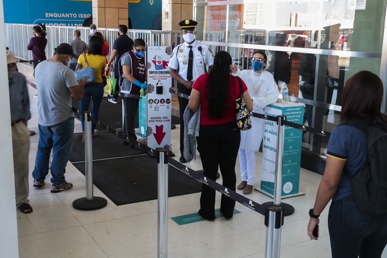 Governo do Distrito Federal autoriza a abertura de shoppings